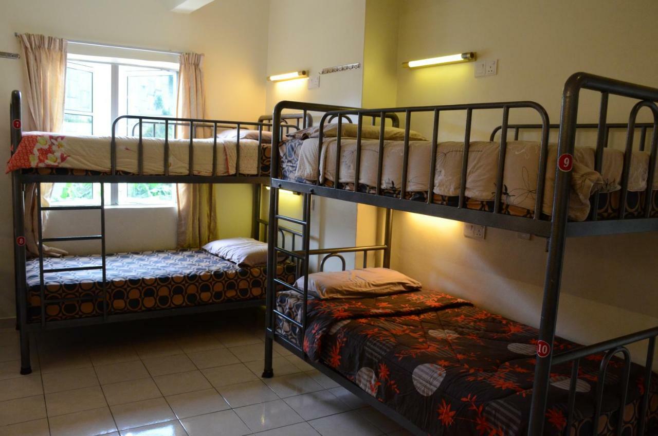 Fathers Guesthouse Тана Рата Екстериор снимка